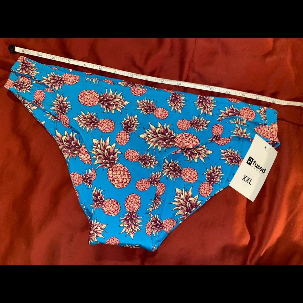 *SOLD* Fused Hawaii Hamoa bikini in print “Life is Sweet” size 2xl